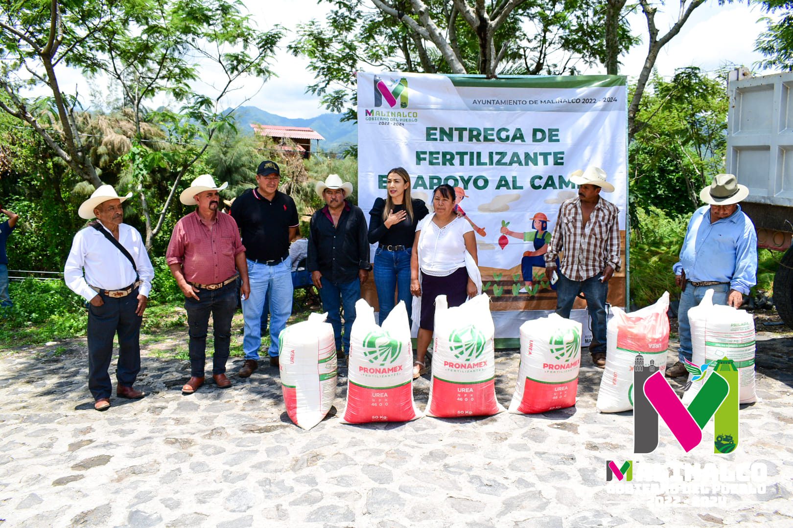 Seguimos entregando fertilizante a nuestros amigos campesinos del municipio En