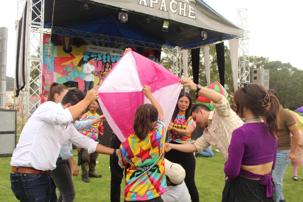 ¡Preparate para sumergirte en un mar de luces de Globos