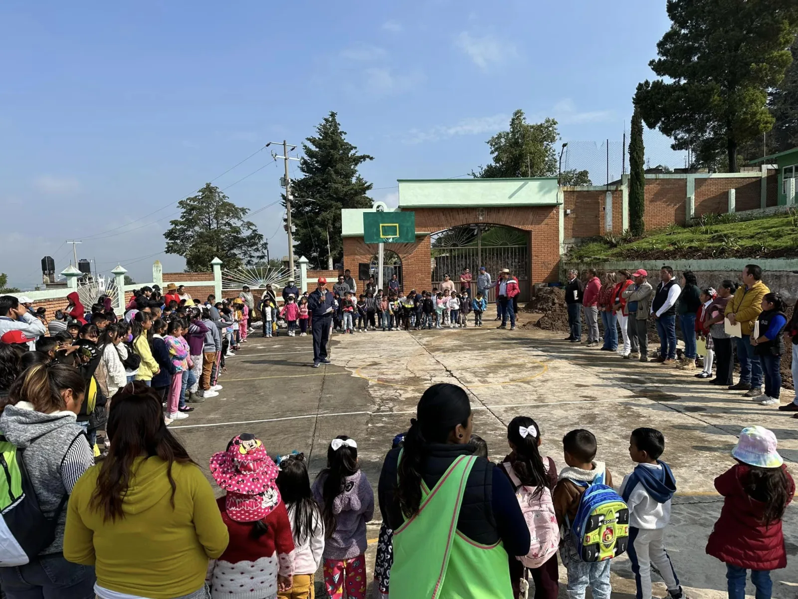 1693596312 El Presidente Municipal Jesus Cedillo Gonzalez comprometido con la educacion scaled