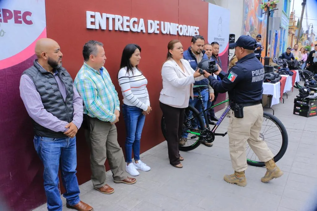 1693600371 Con entrega de equipamiento tactico computo y bicicletas vamos por jpg