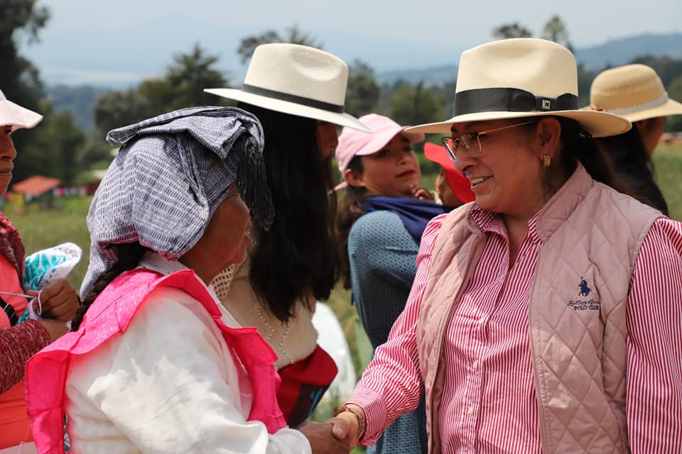 1693671148 218 Con gran entusiasmo autoridades auxiliares y habitantes de la comunidad