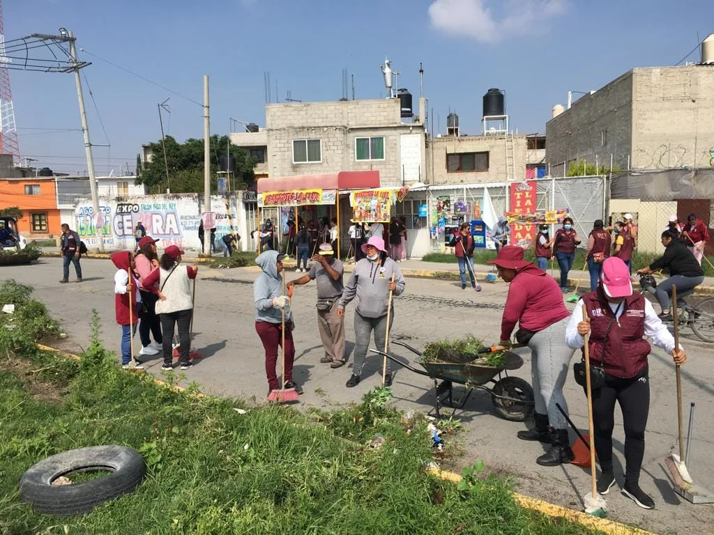 1693691032 GOBIERNO DE CHIMALHUACAN REALIZA JORNADA DE LIMPIEZA DE AV PROL jpg