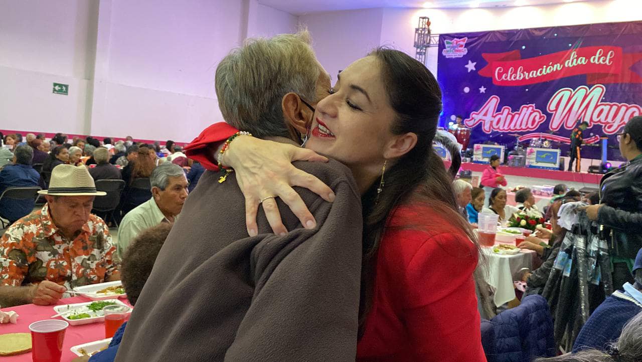 1693695699 700 Nuestras abuelitas y abuelitos Amecamequenses disfrutaron de una tarde llena