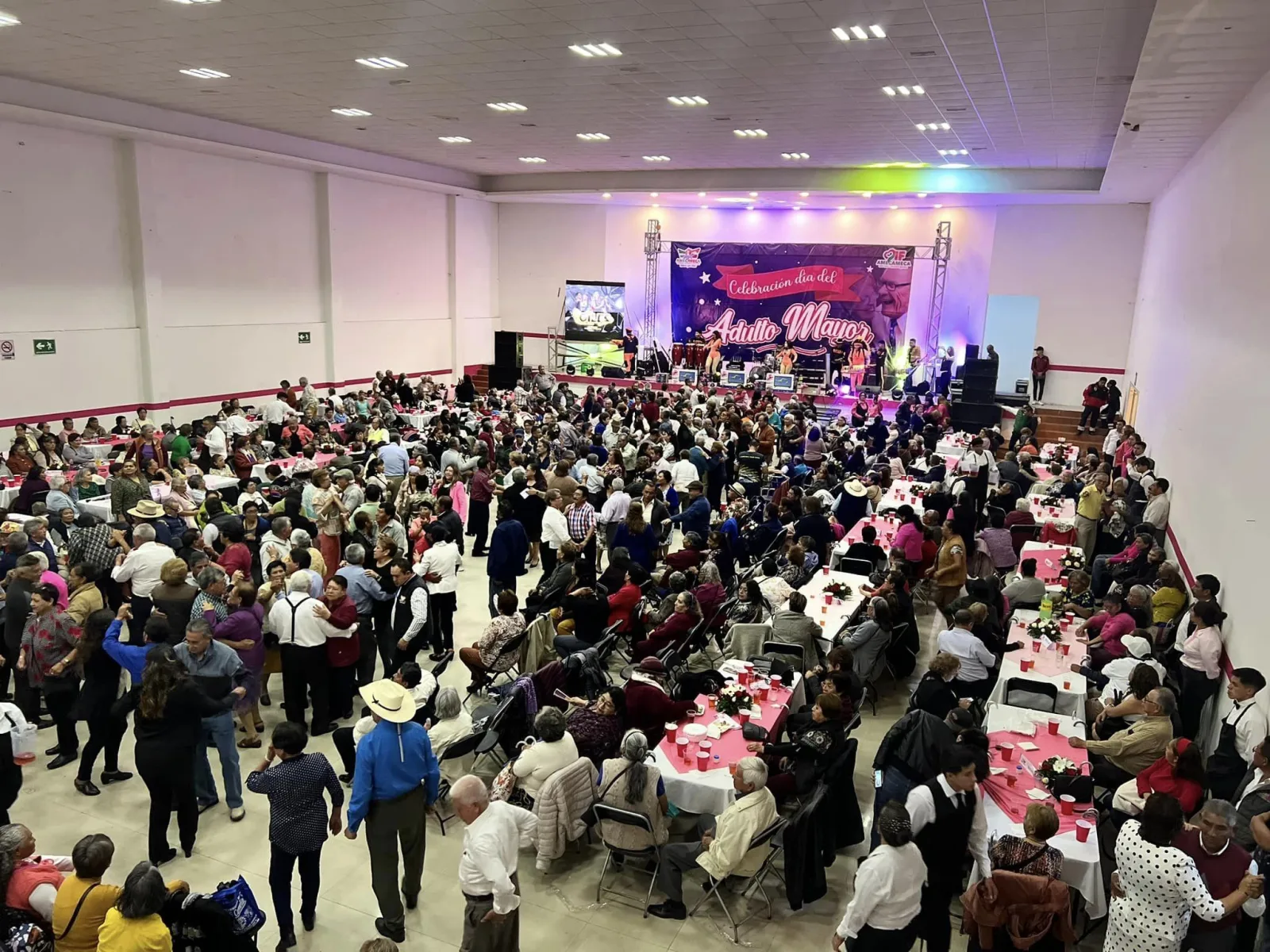 1693695730 Nuestras abuelitas y abuelitos Amecamequenses disfrutaron de una tarde llena scaled