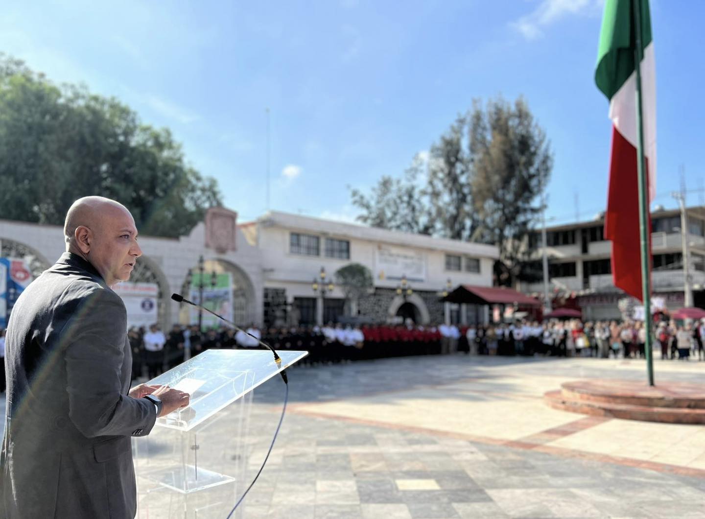 1693846131 510 IDENTIDAD Se realizaron los Honores a la Bandera en