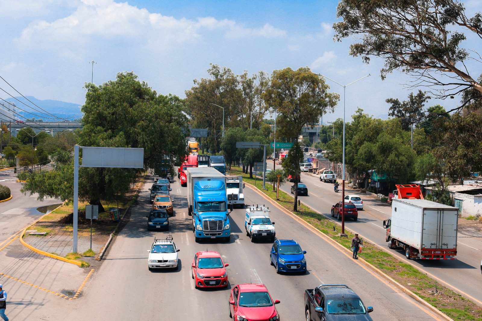 1693847577 491 El Ayuntamiento de Texcoco realizo mantenimiento a los camellones de