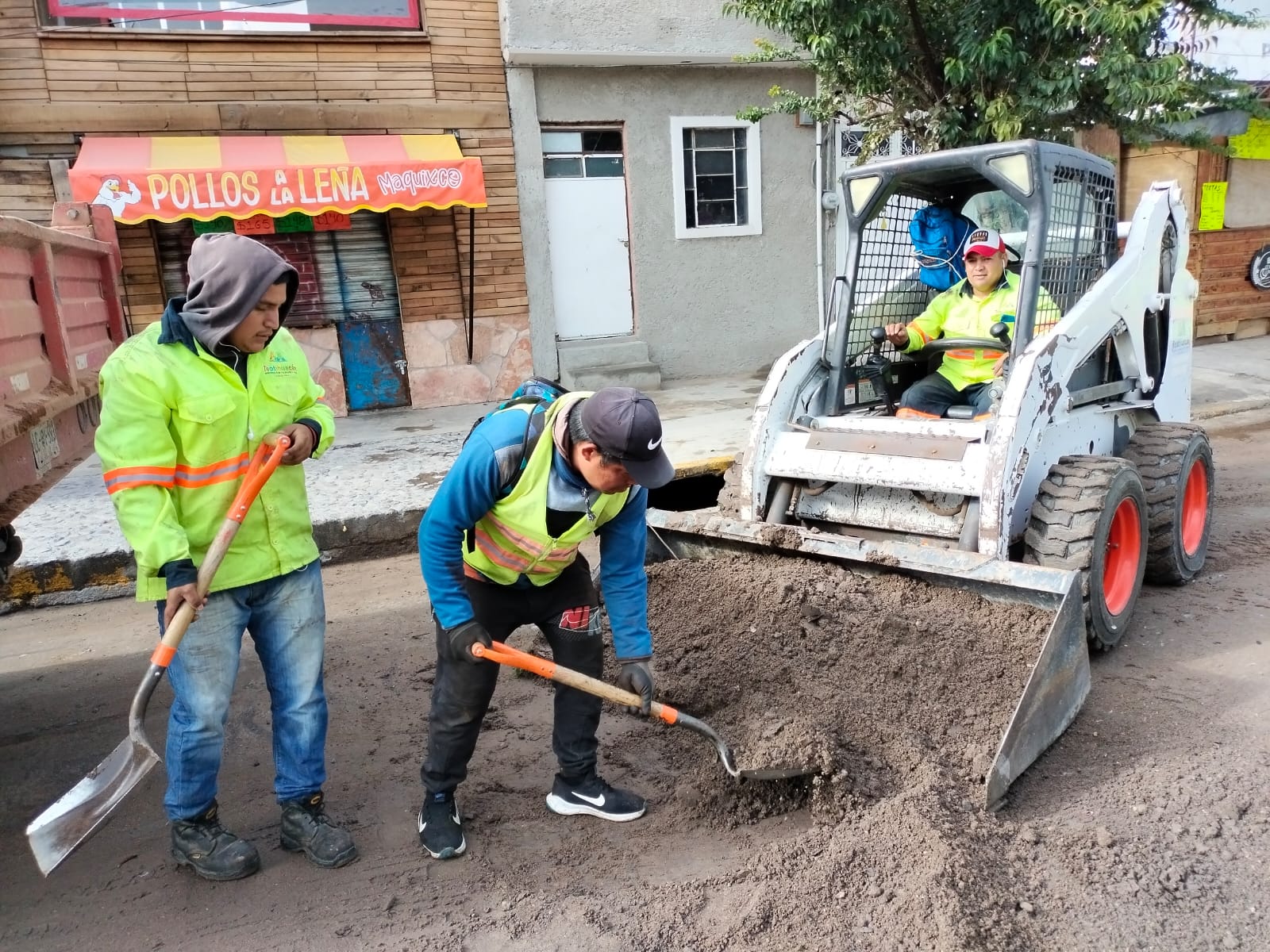 1693919662 421 Barrido general en banquetas guarniciones y sobre arroyos vehiculares incluye