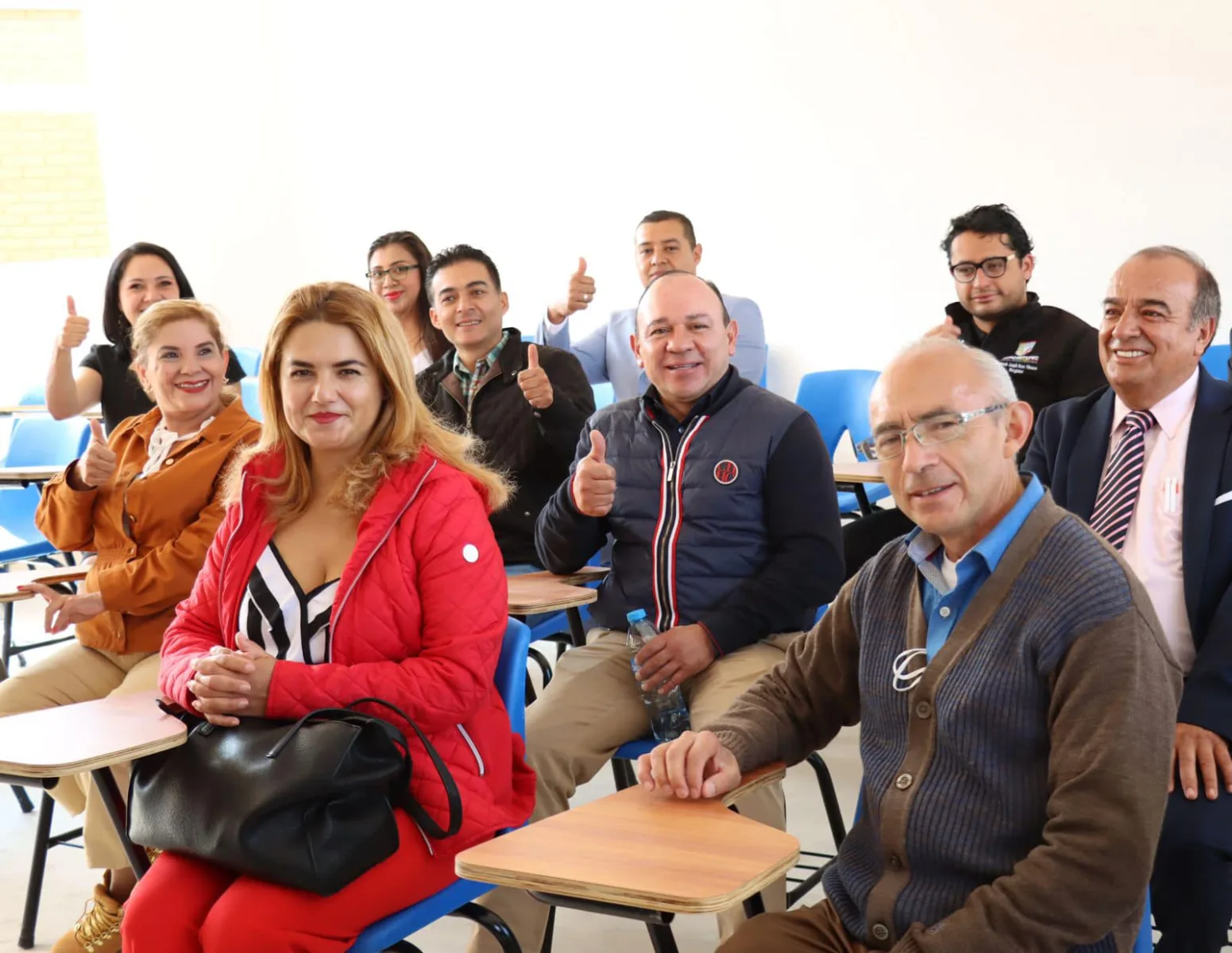 1694089179 Entrega de Aula nueva y equipada en la Escuela Primaria