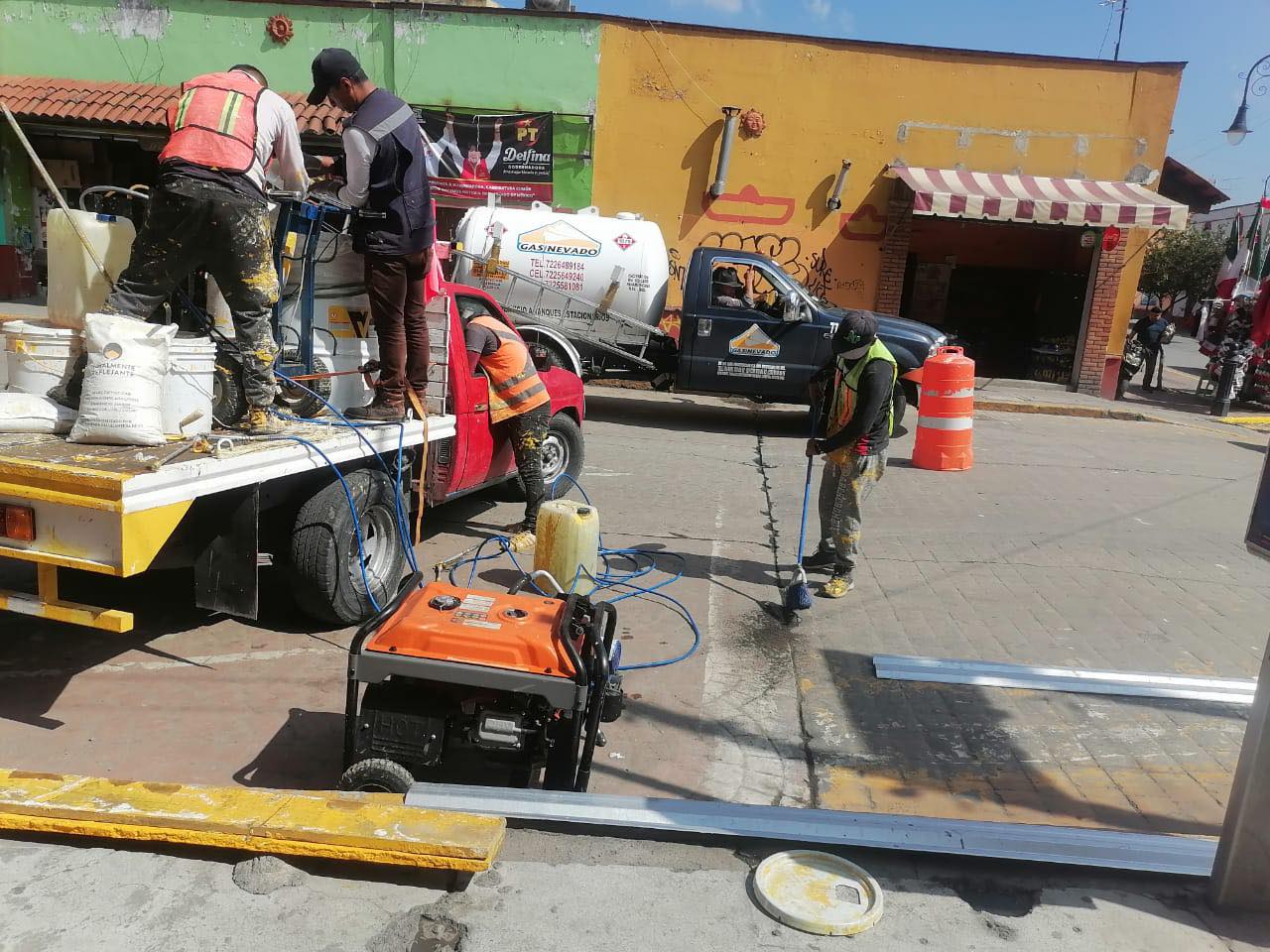 1694194930 237 Toma precauciones Estamos balizando en Av Estado de Mexico a