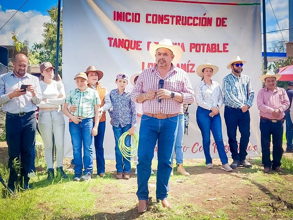 1694294809 Un servicio de vital importancia es el suministro de agua jpg