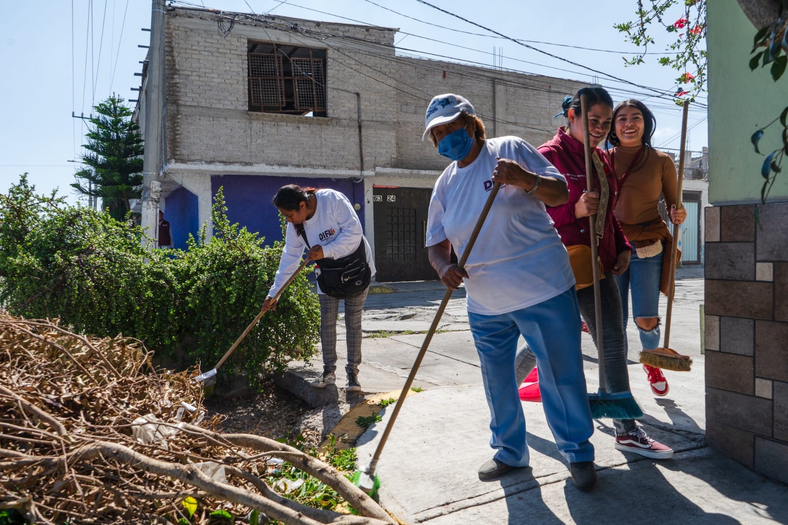 1694361874 42 GOBIERNO DE CHIMALHUACAN REALIZA JORNADA DE LIMPIA EN AV XOCHITENCO