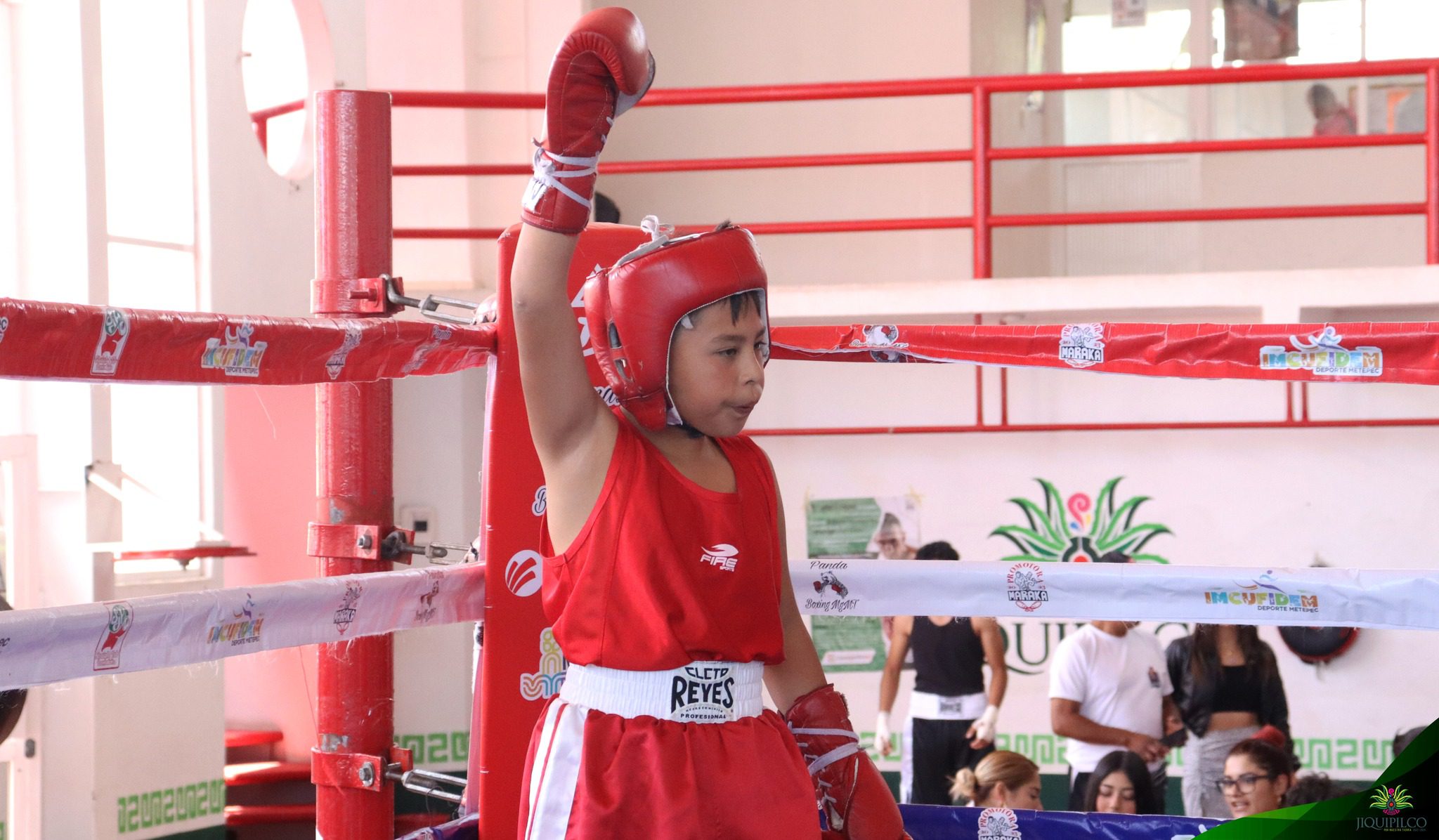 1694368470 966 Durante el torneo de box amateur Jose Sulaiman Chagnon llevado