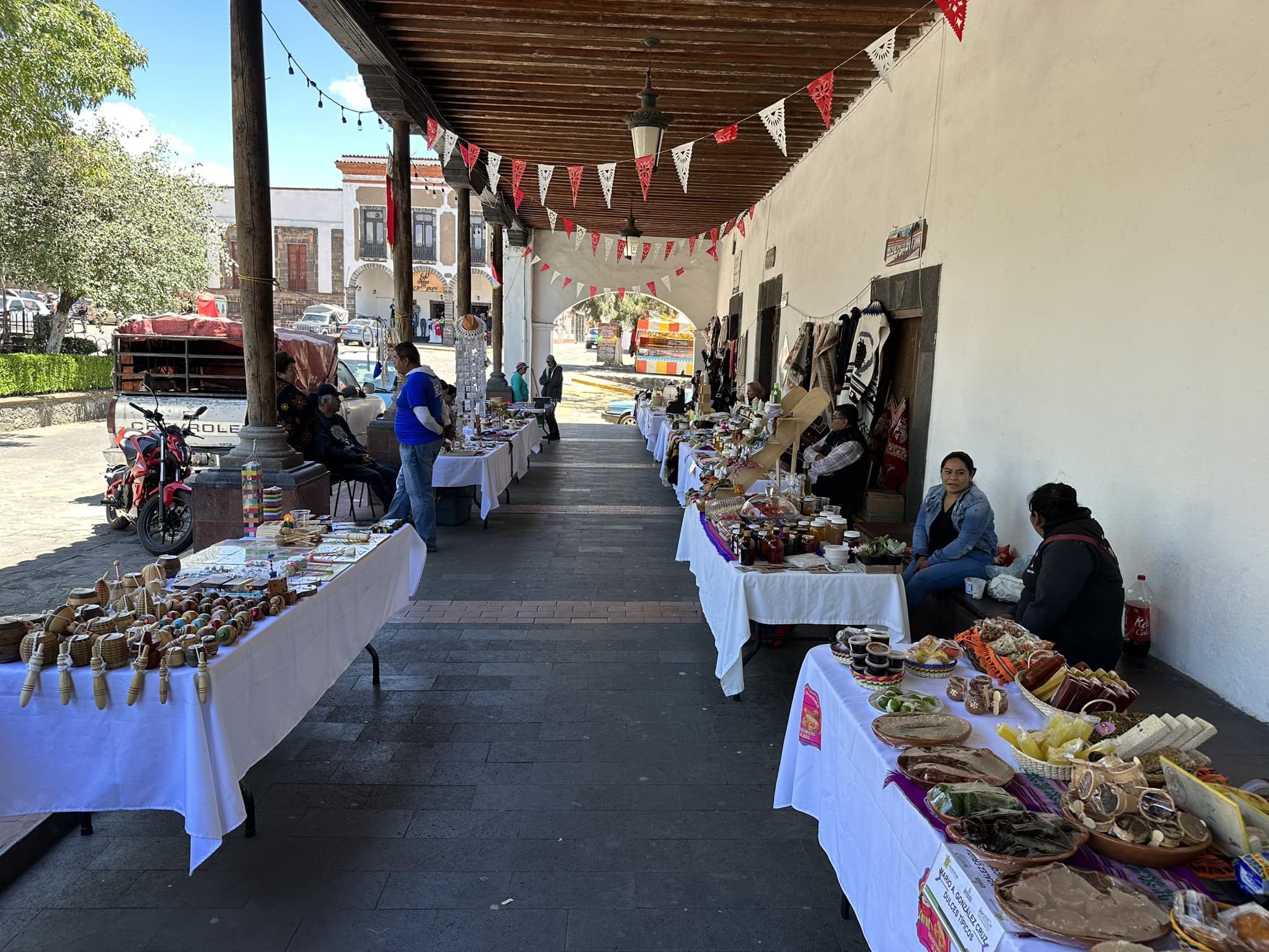 1694375629 618 Visita el Corredor Artesanal en los Portales de la Cabecera