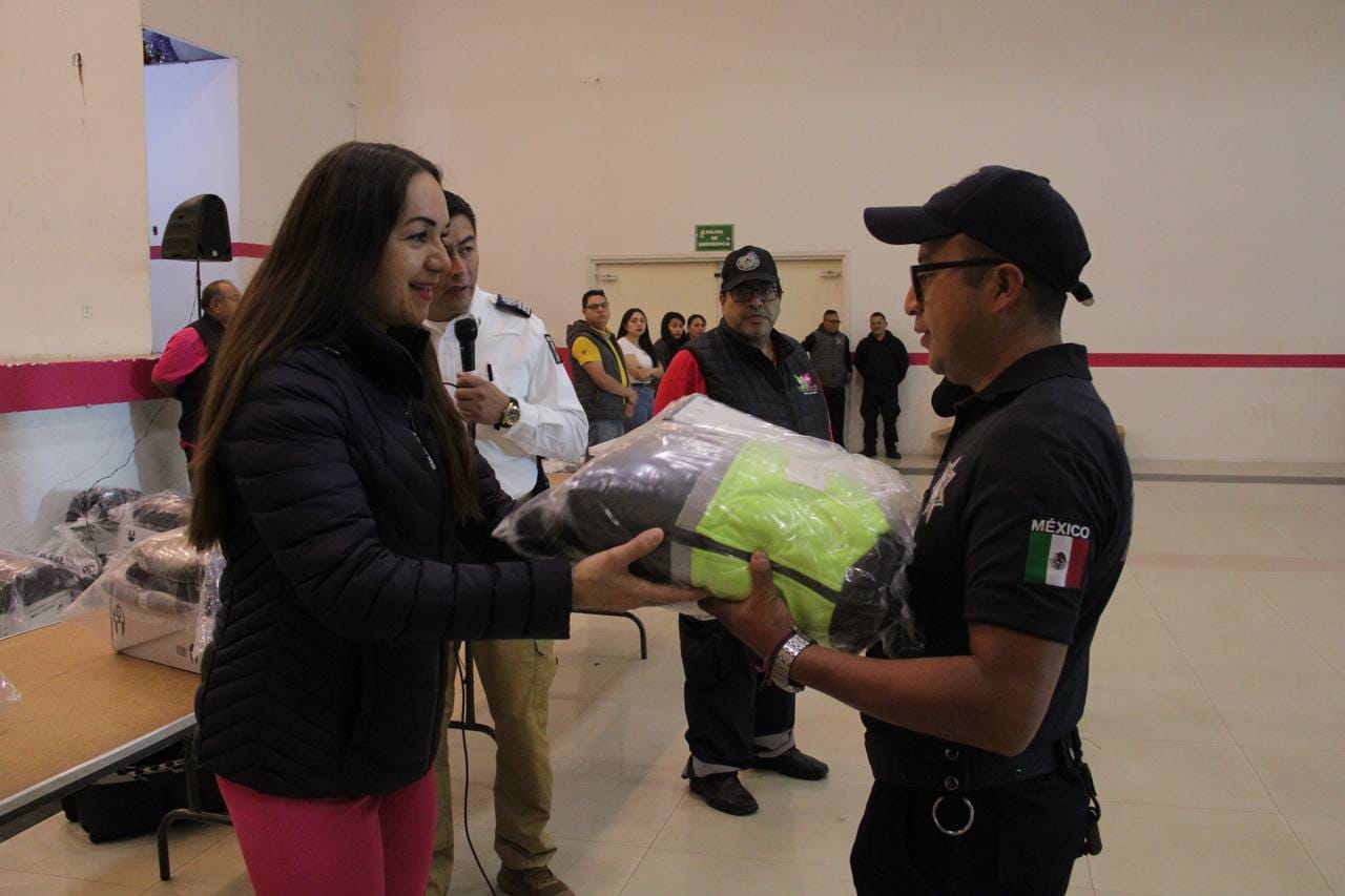 1694452880 640 En el Gobierno de Amecameca seguimos equipando a nuestros elementos