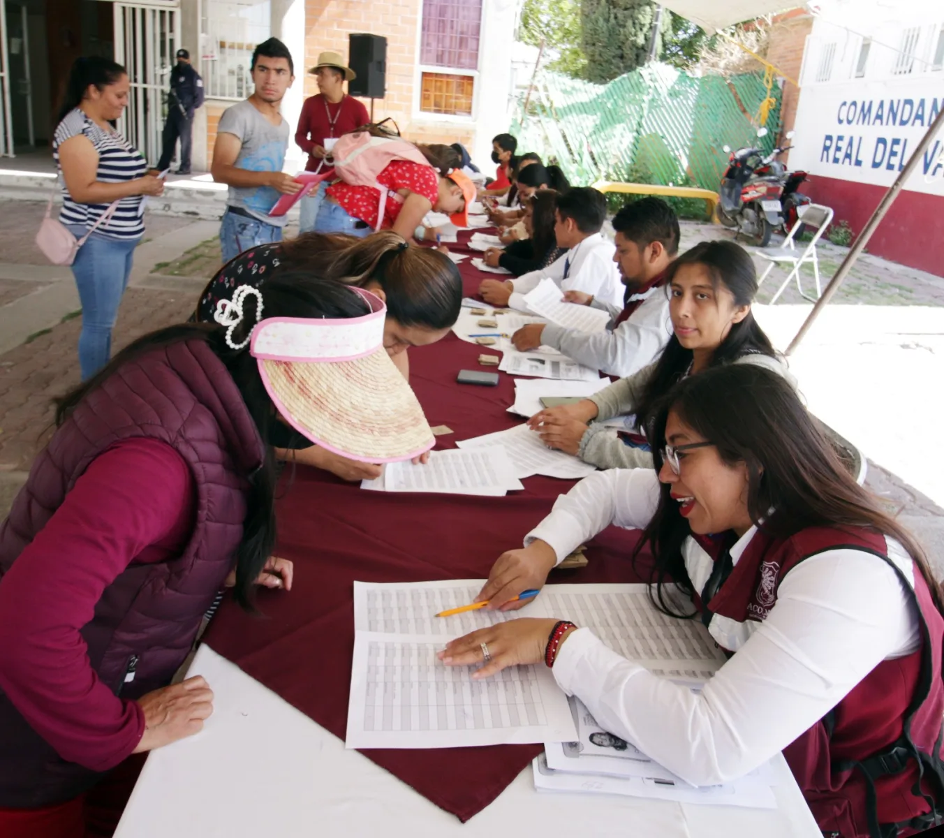 1694460364 Hoy entregamos el programa Sembrando Bienestar en las oficinas administrativa