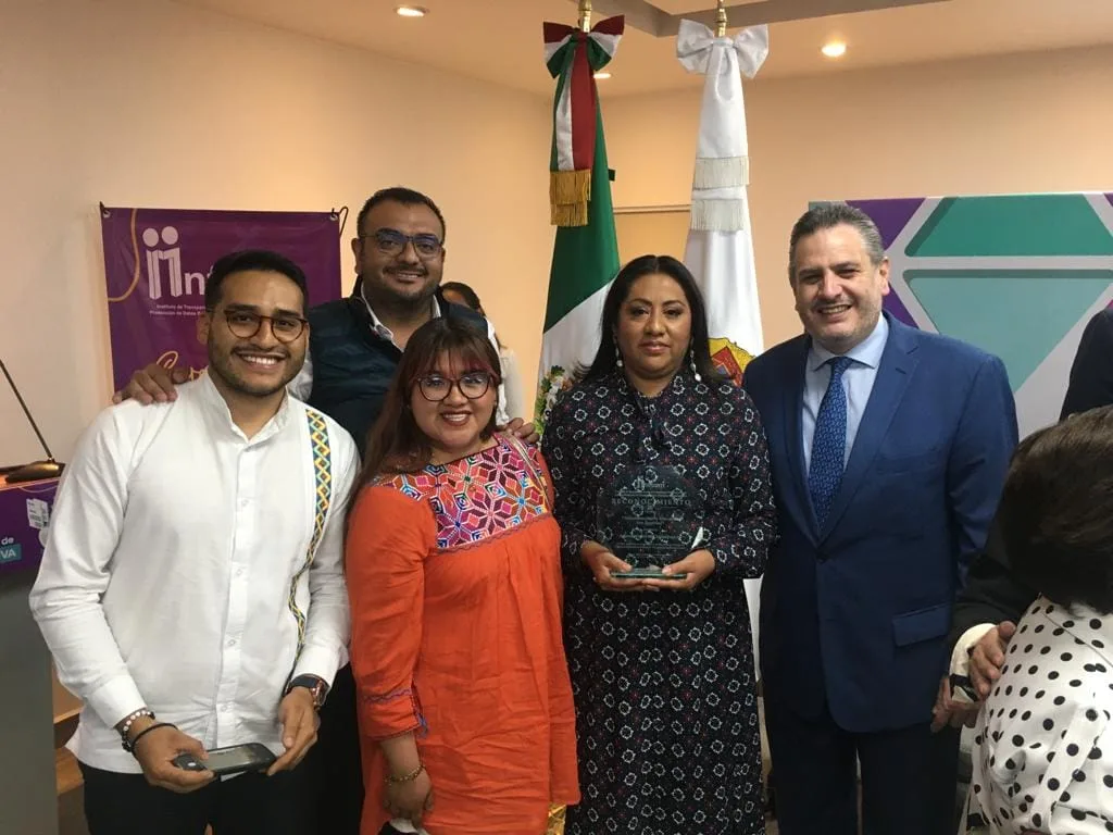 1694470261 GOBIERNO DE CHIMALHUACAN RECIBE RECONOCIMIENTO DEL INFOEM POR PROGRAMA TRANSFOR jpg