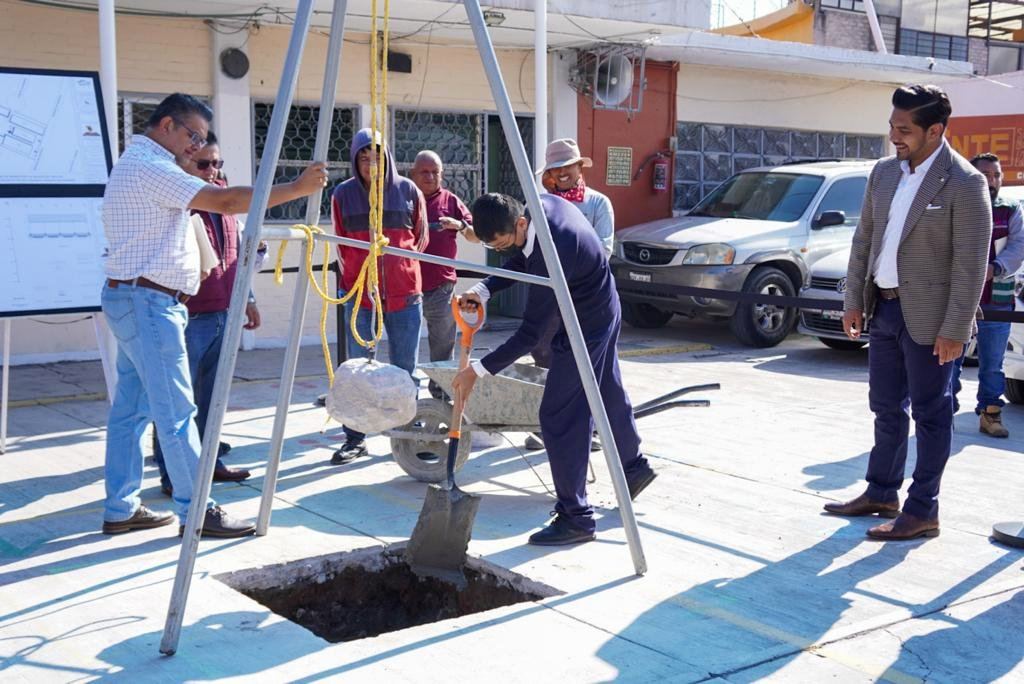 1694548283 644 Colocacion de la primer piedra del arcotecho en la Escuela