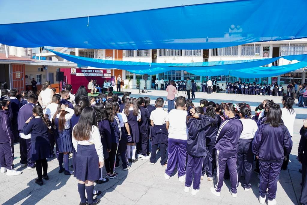 1694548288 337 Colocacion de la primer piedra del arcotecho en la Escuela