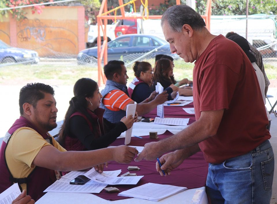 1694554059 433 Familias de la colonia Los Angeles en Acolman recibieron el