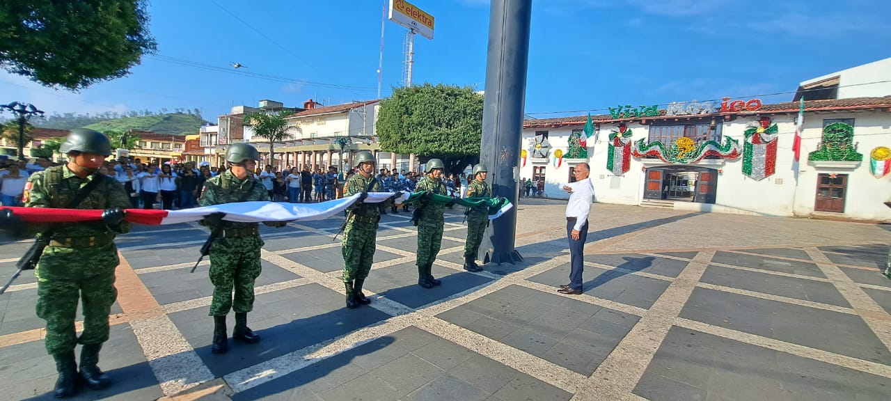 1694631360 250 El Ayuntamiento de Tejupilco que encabeza el Lic Rigoberto Lopez