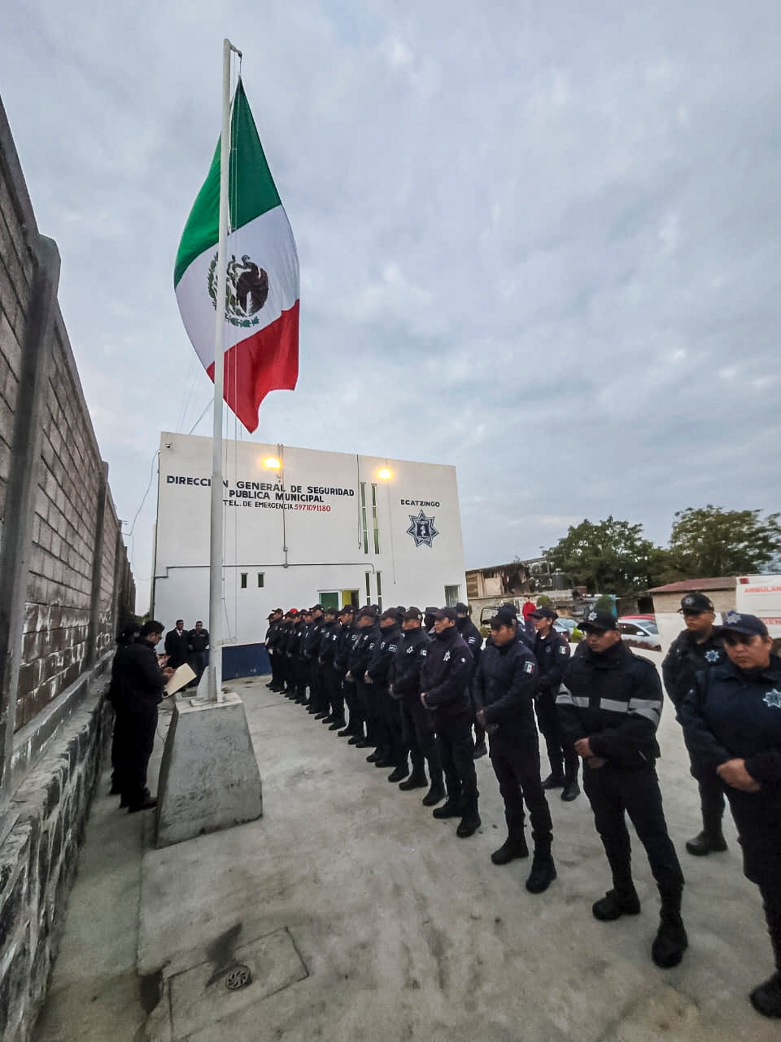 1694640033 236 Izamiento de bandera conmemorando los 167 anos de la GESTA