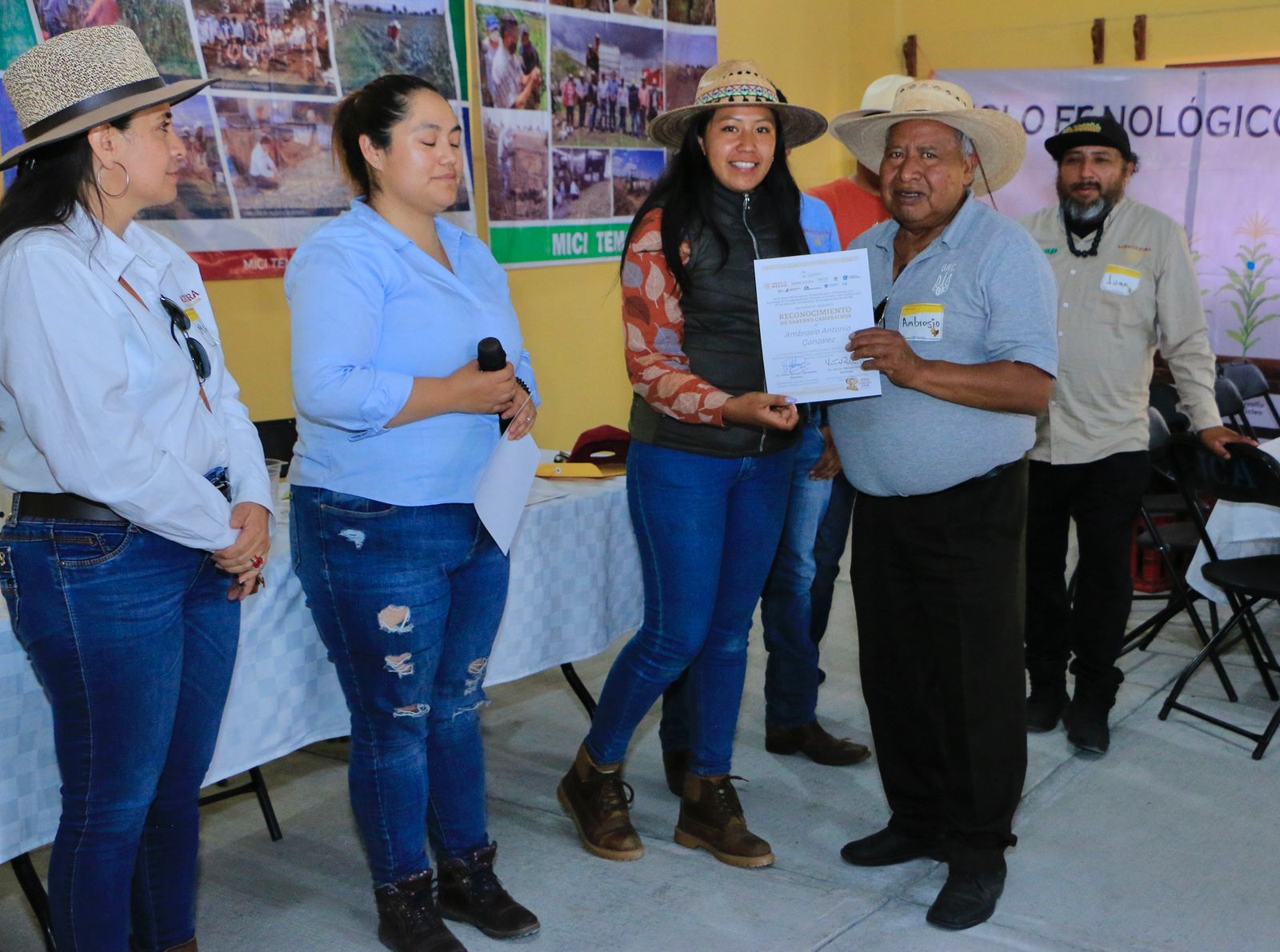 1694696566 22 Otzolotepec participa y recibe reconocimientos en recorrido de acompanamiento te