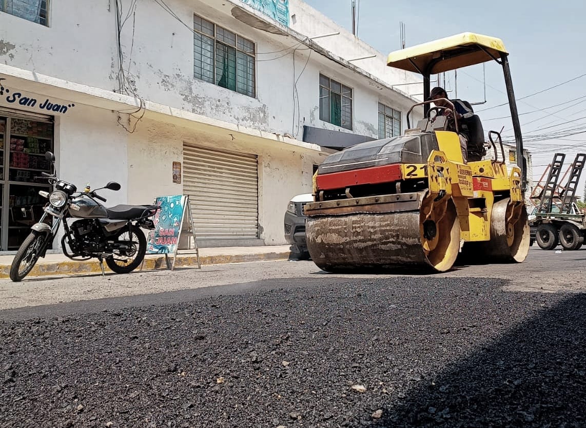 1694721203 484 ObrasPublicas Continuamos dando atencion a nuestras calles y avenidas