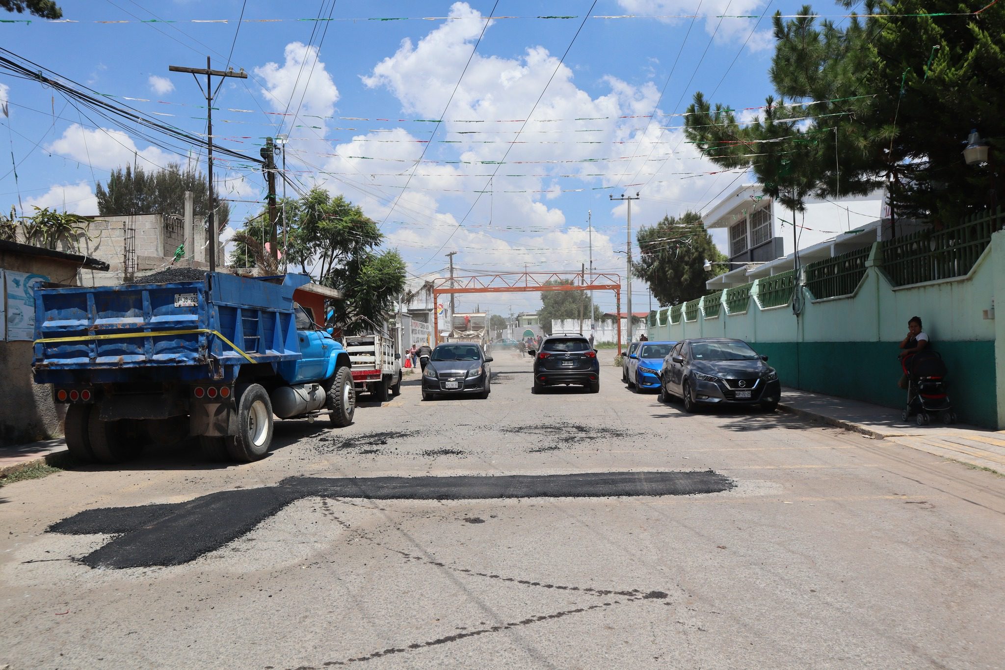 1694728137 61 Hoy estamos realizando trabajos de bacheo en la Comunidad de