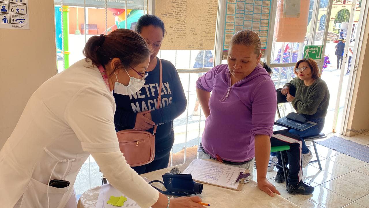 1694734141 SaludParaTodos La jornada de electrocardiograma llego a Zentlalpan con