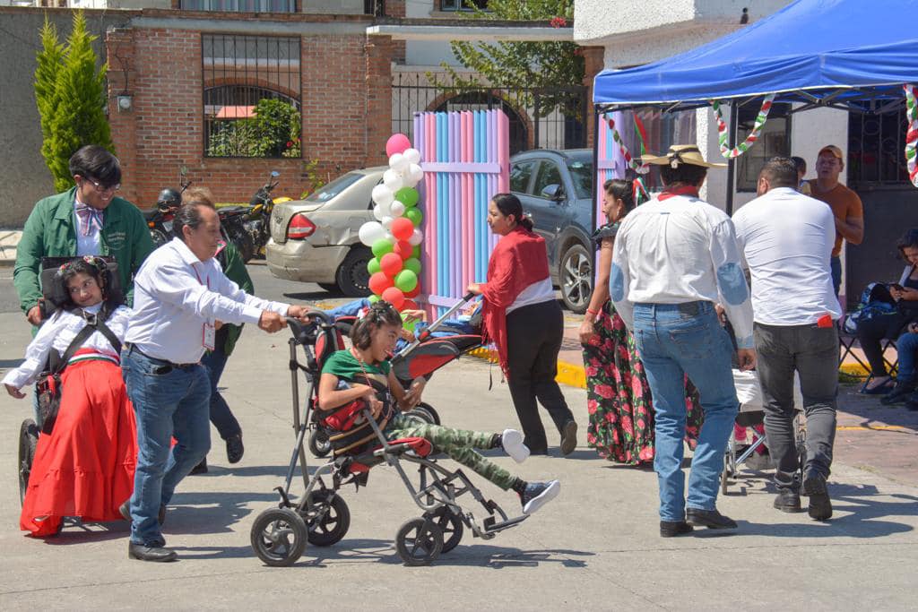 1694780587 858 El Sistema Municipal DIF Atizapan de Zaragoza celebro la mananita