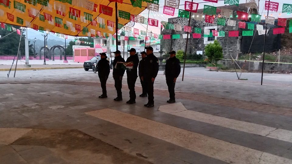 1694783649 21 Se realiza izamiento de bandera para iniciar nuestras fiestas patrias