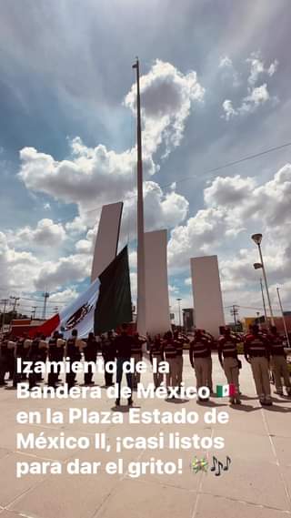 1694814361 La Bandera de Mexico junto con el Himno y el