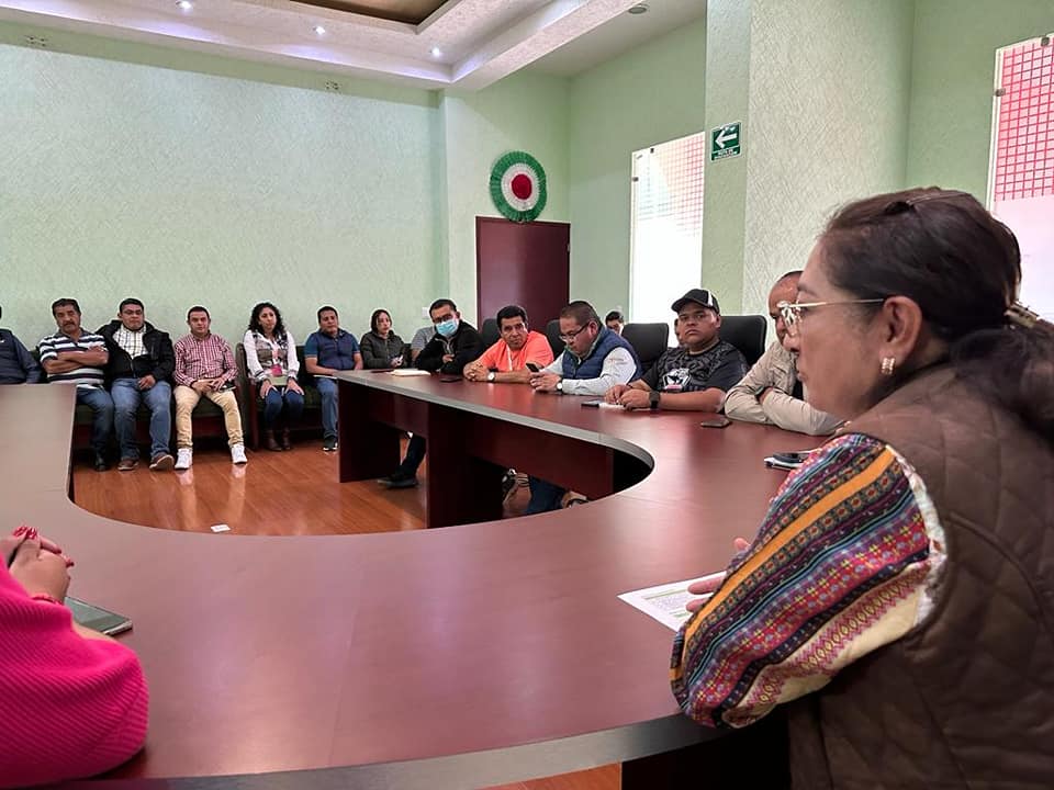 1694817902 121 La Presidenta Municipal Maria Luisa Carmona Alvarado se reunio con