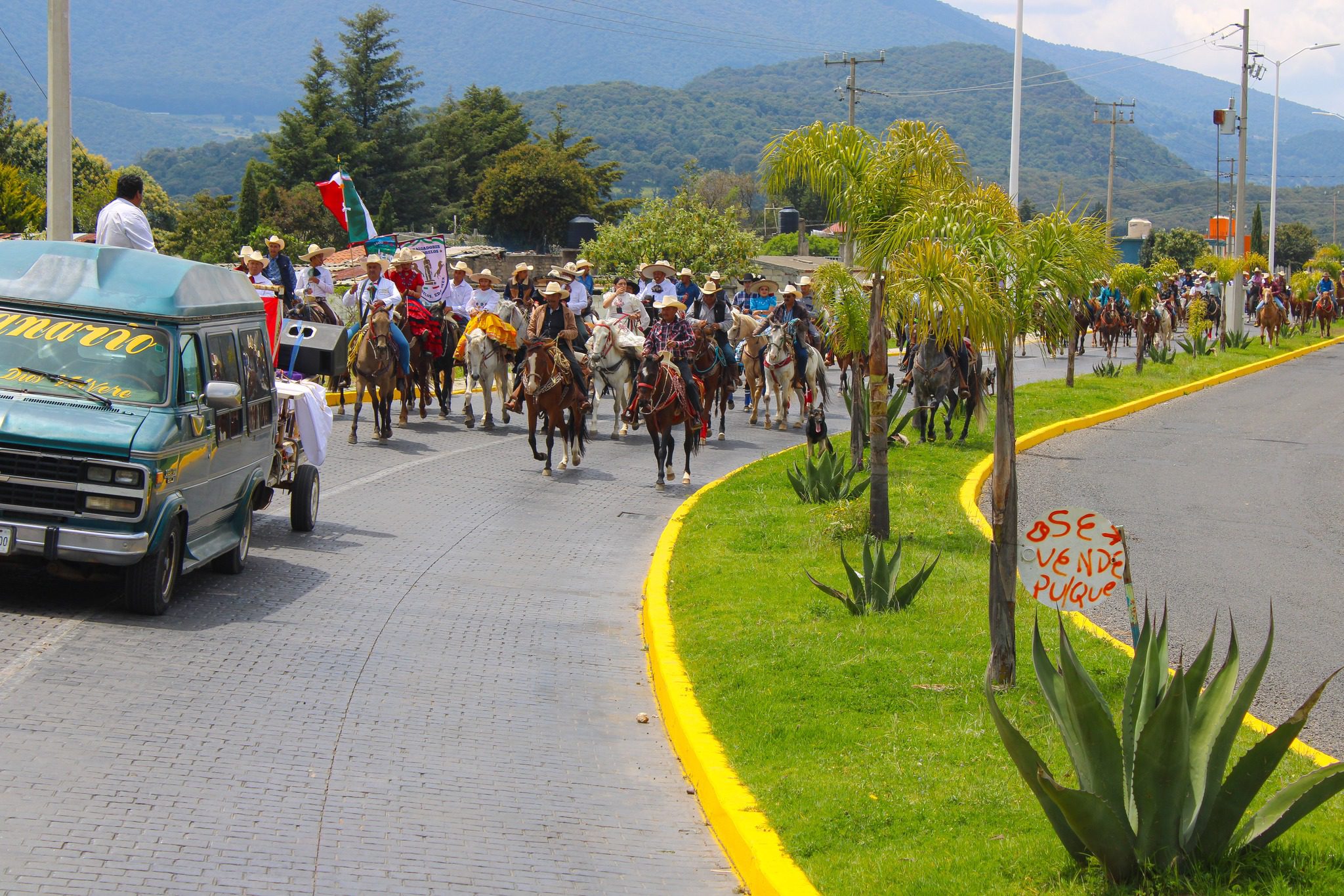 1694819568 986 Gracias al Grupo de Cabalgadores de Morelos por mantener y