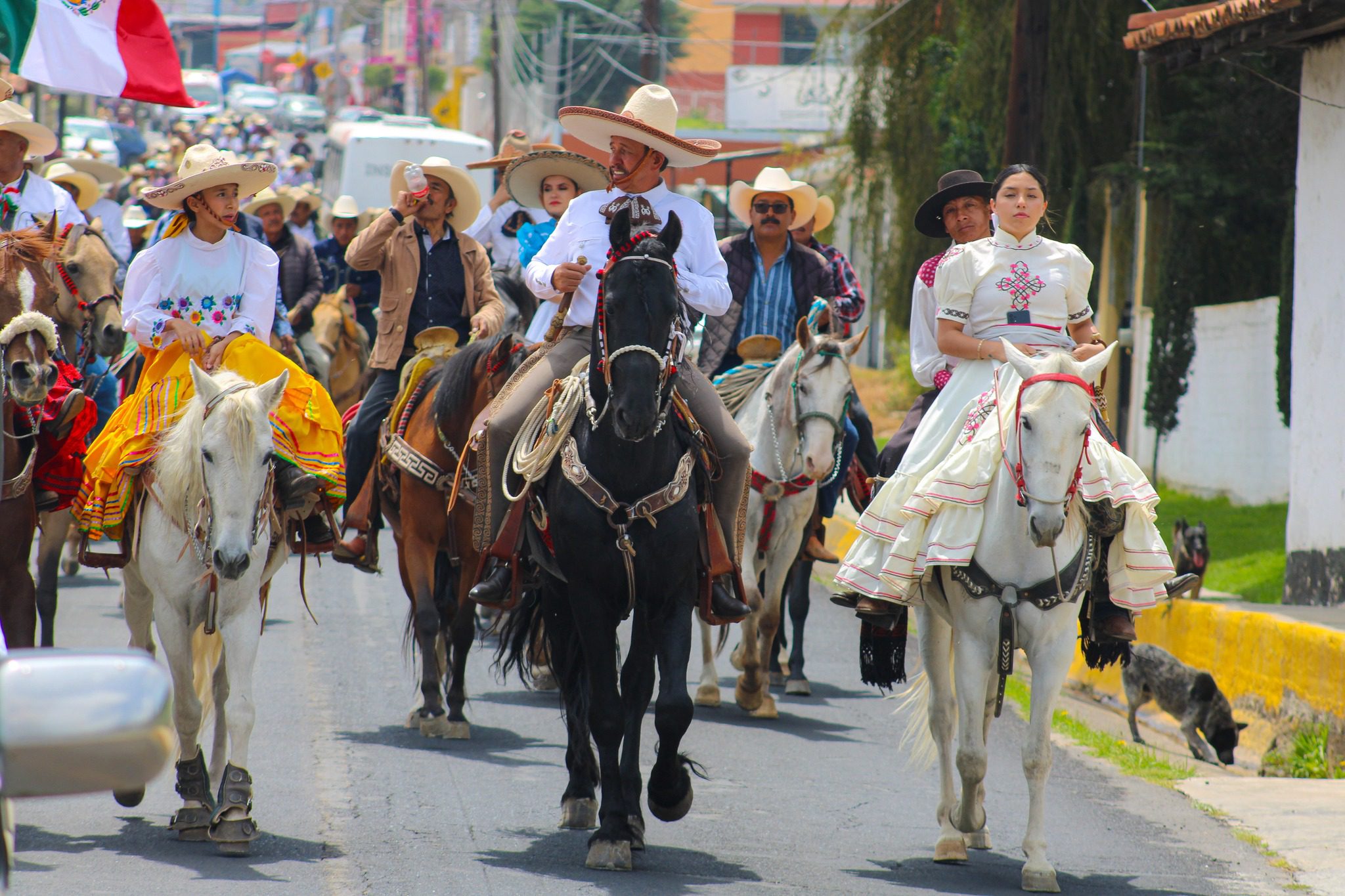 1694819573 555 Gracias al Grupo de Cabalgadores de Morelos por mantener y