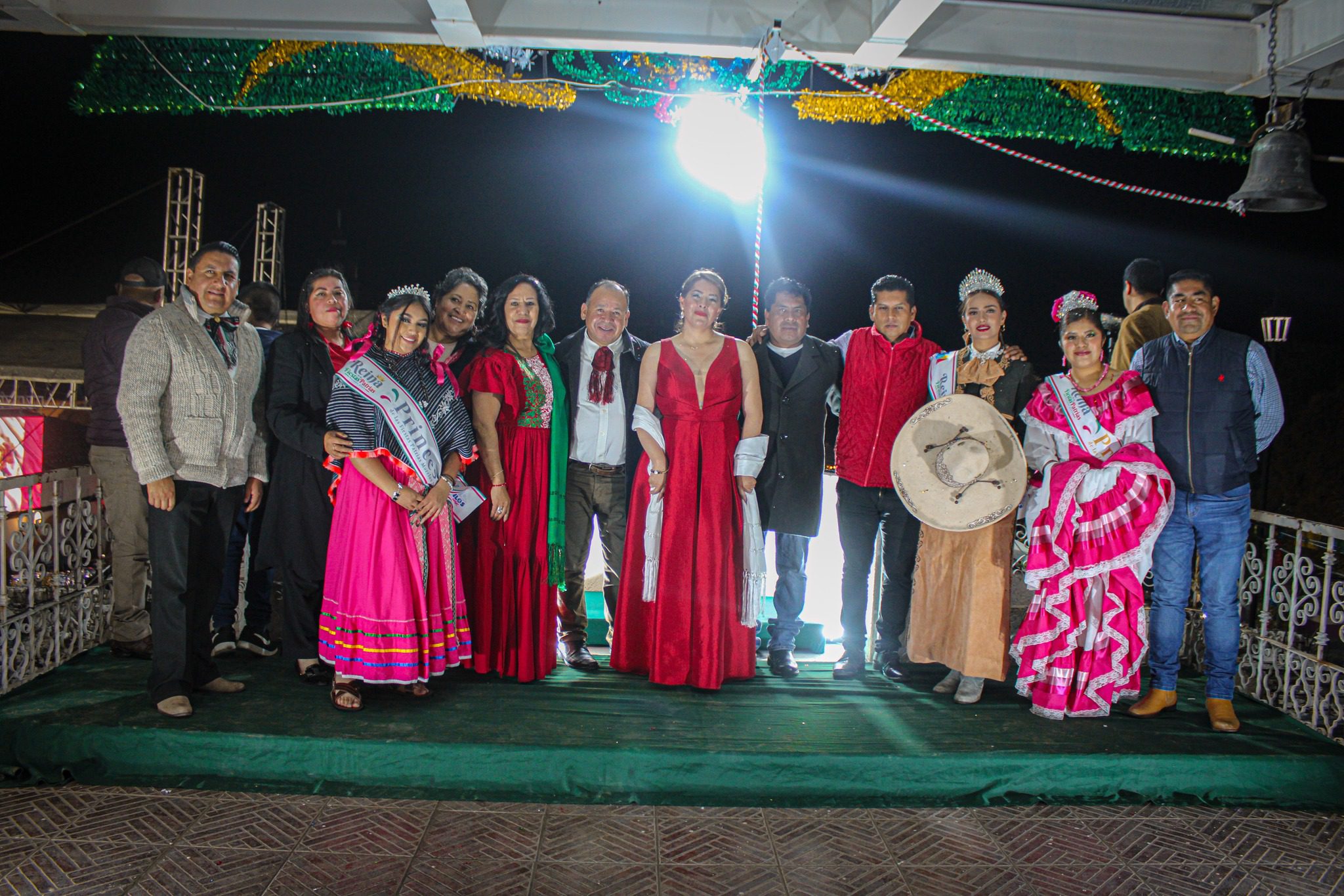 1694876821 27 Nuestra Presidenta Municipal Miriam Garcia encabezo en Tradicional Grito de