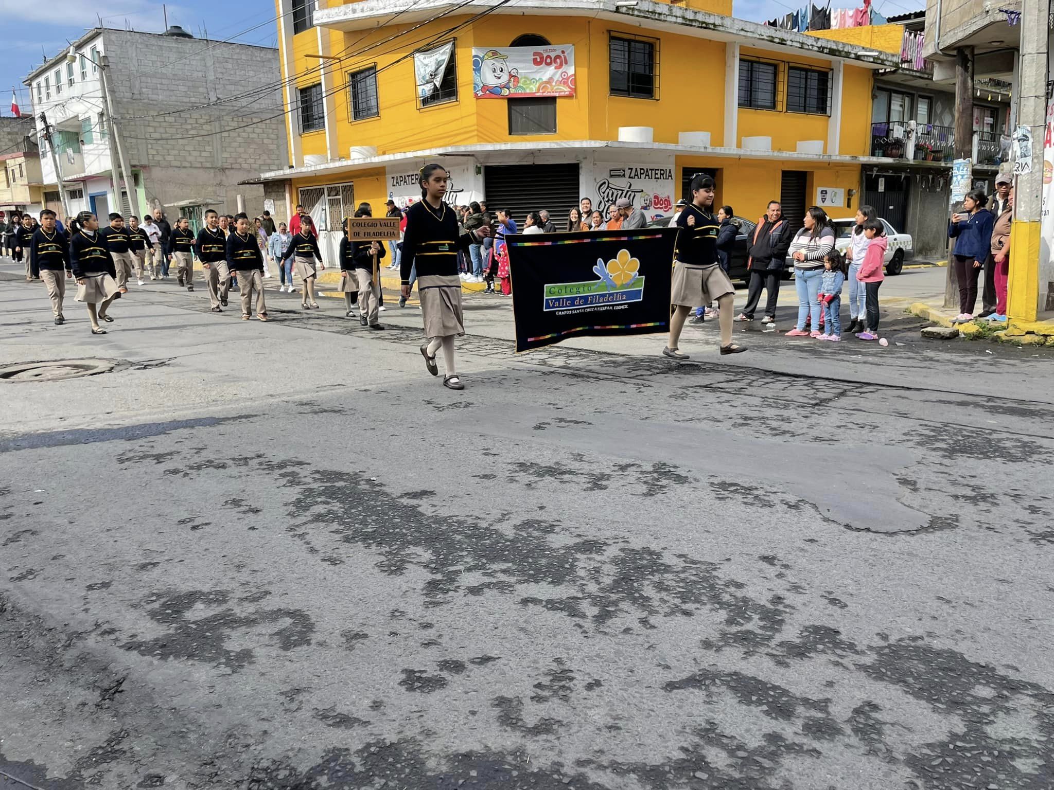 1694881568 785 Desfile Conmemorativo del 213 Aniversario de la Independencia de