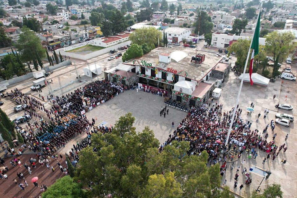 1694892505 436 Asi se vivio el desfile por la Conmemoracion del CCXIII