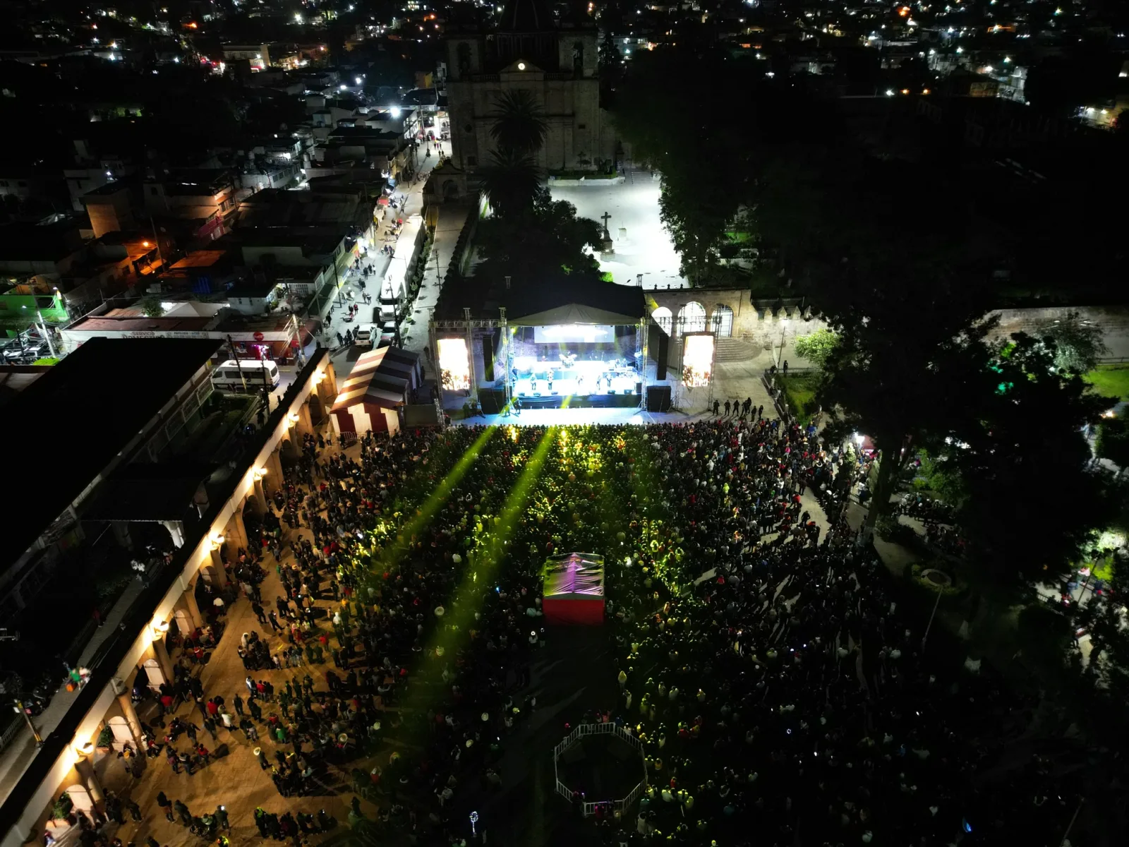 1694897209 Asi se vivio desde las alturas la celebracion del GritoDeIndependencia2023 scaled