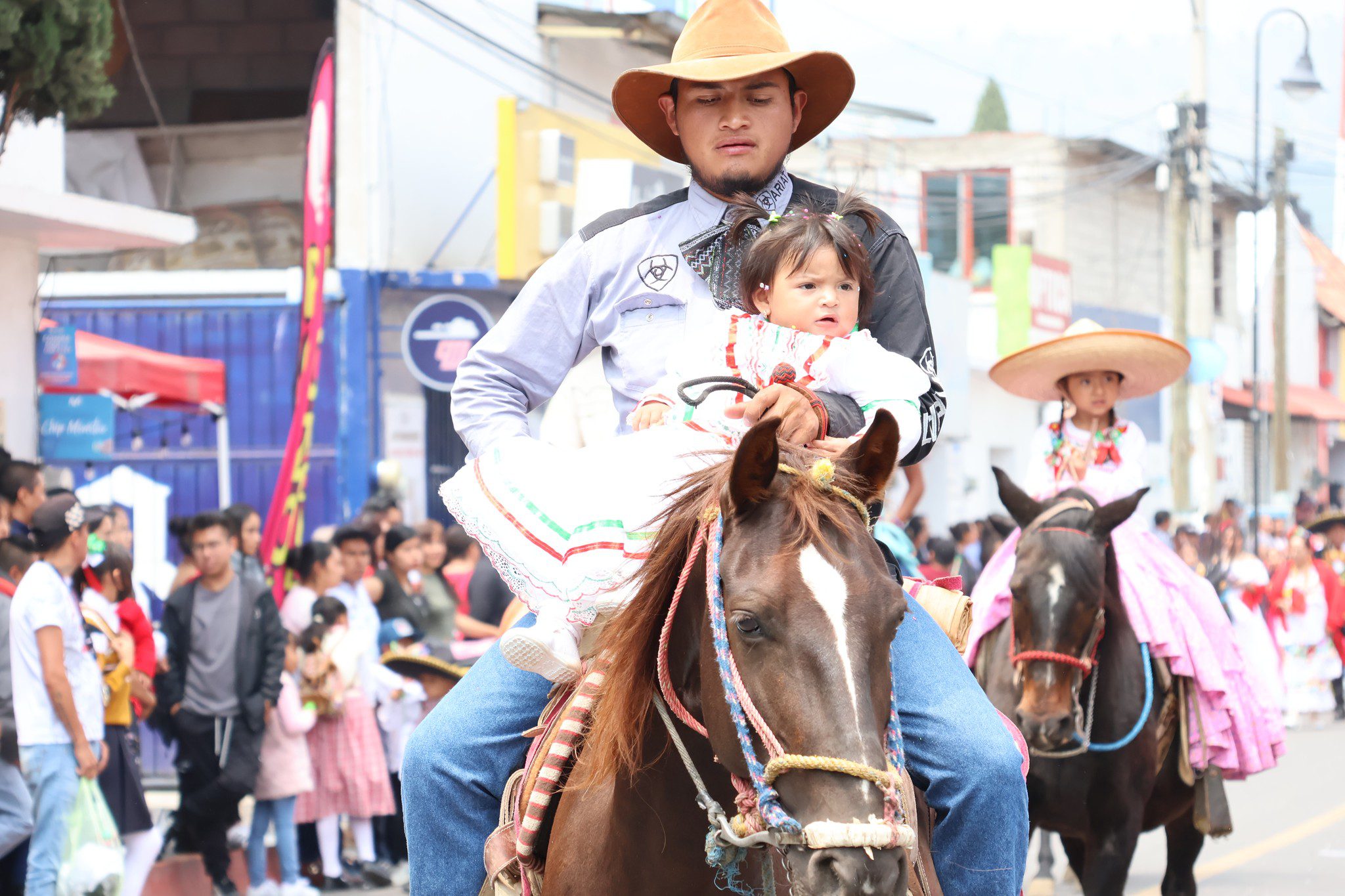 1694898895 656 GaleriaDesfileIndependencia Revive la magia del desfile con nuestra 𝐭𝐞𝐫𝐜𝐞𝐫