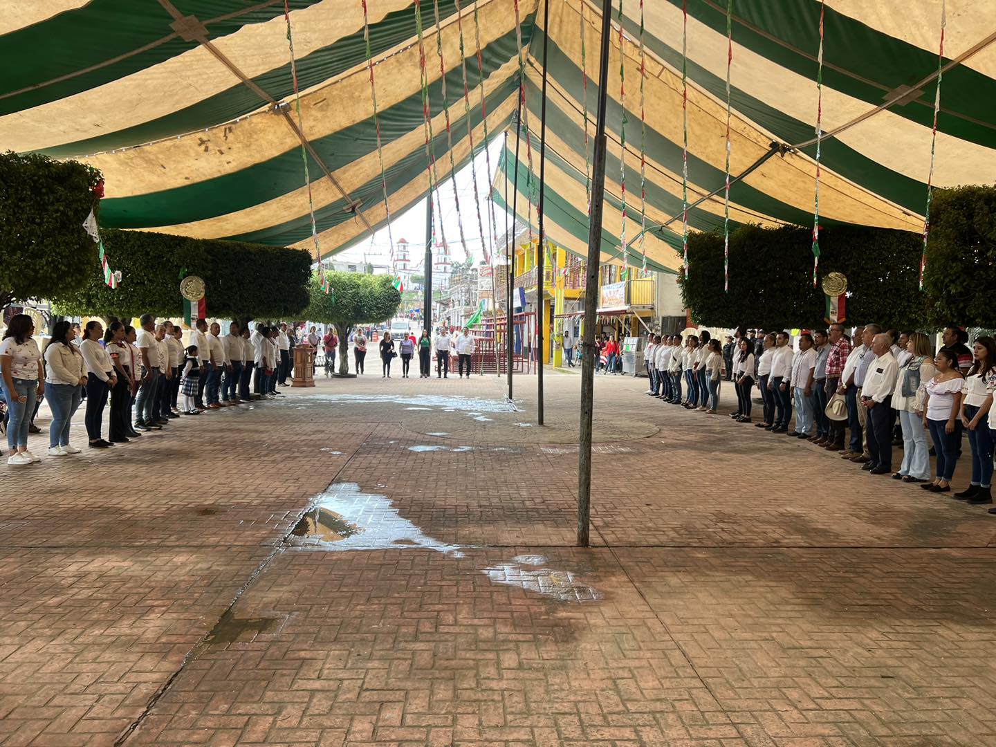 1694903508 982 Conmemoramos el 213 aniversario de la independencia realizando honores a