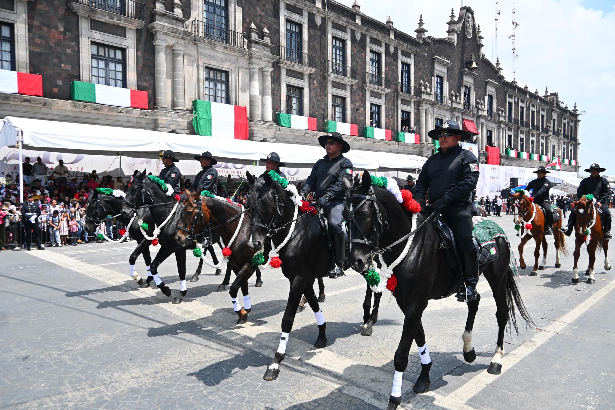 1694907379 801 Nuestro Presidente Municipal Raymundo Martinez Carbajal acompano a la Goberna