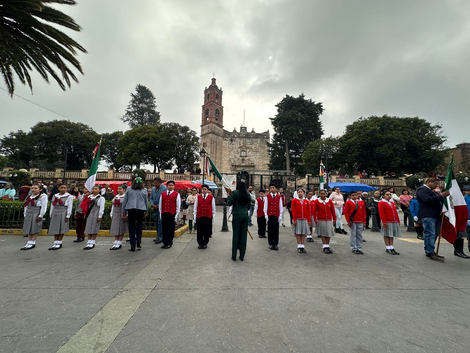 1694954854 7 Llevamos a cabo la ceremonia civica y desfile conmemorativo del