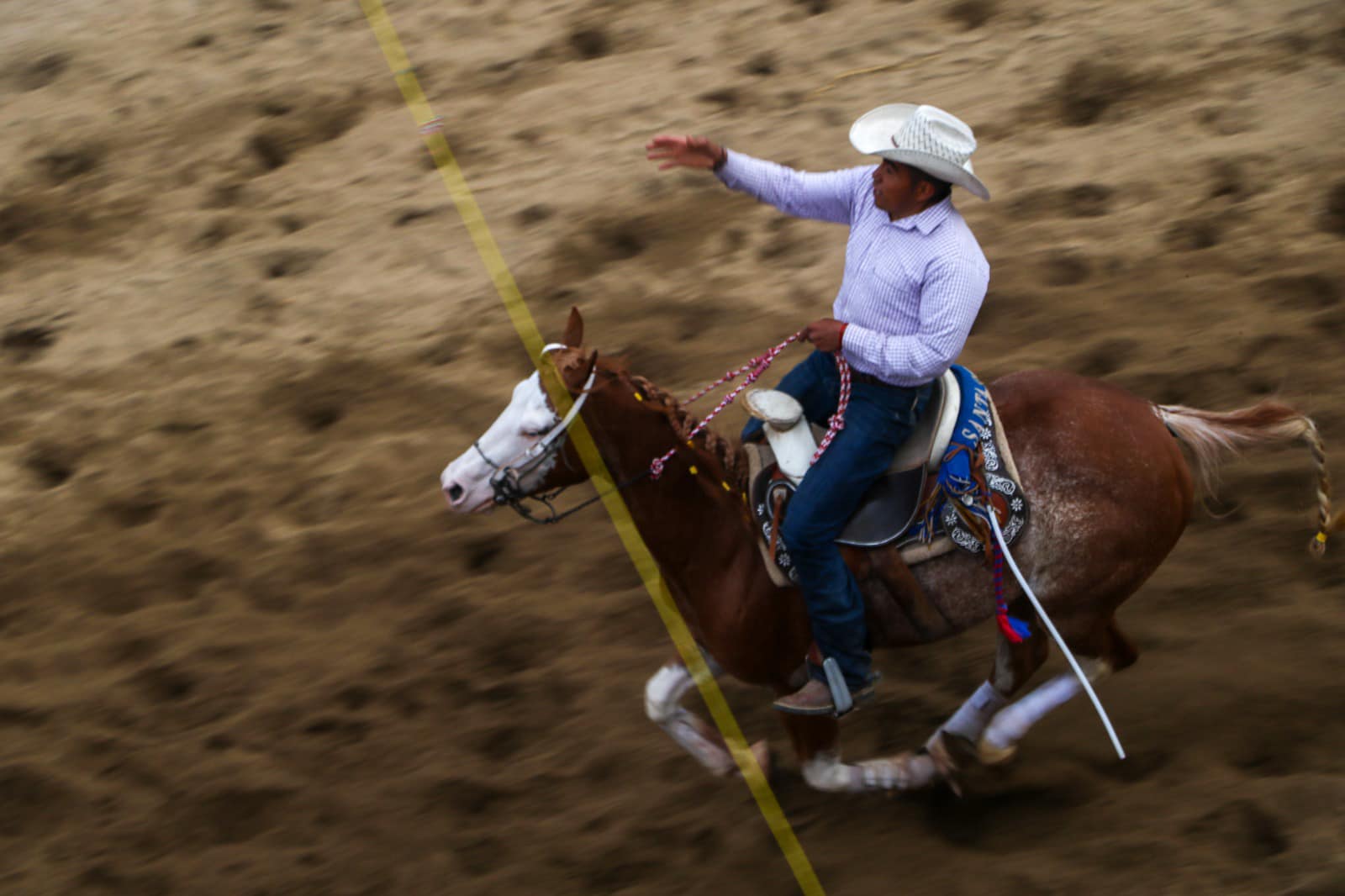 1694956454 984 Con el tradicional espectaculo de la Carrera de Cintas cerramos