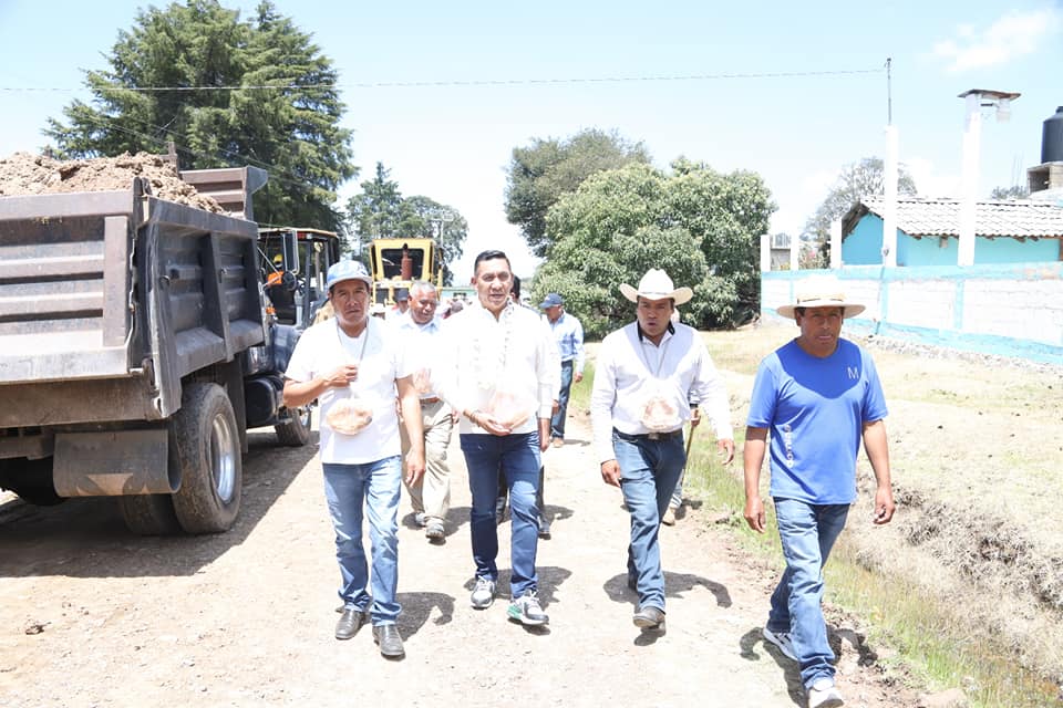 1695056614 Seguimos trabajando a ras de tierra por el Progreso de