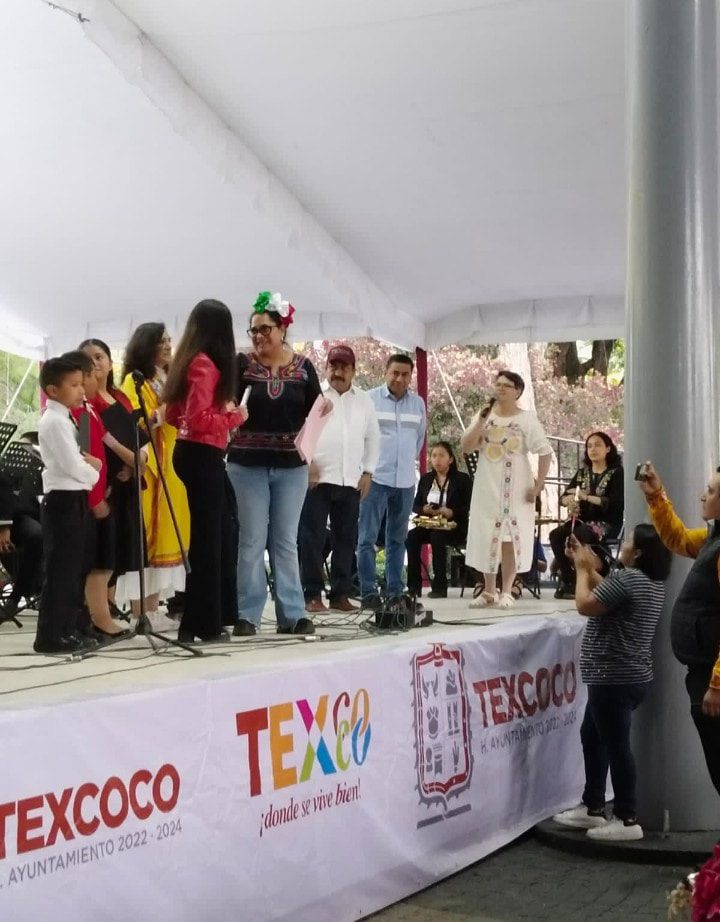 1695058711 156 La Presidenta Municipal Sandra Luz Falcon hizo entrega de reconocimientos