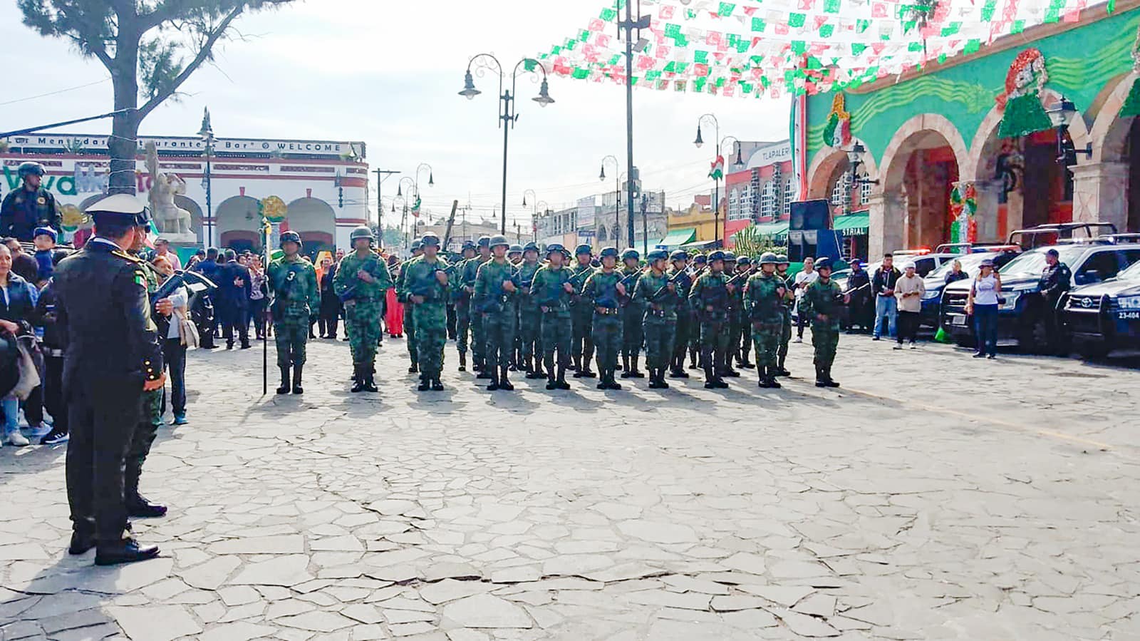 1695066092 269 El izamiento de nuestro labaro patrio el pasado 16 de