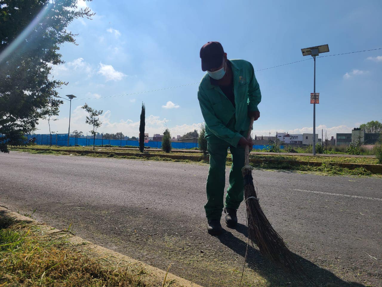 1695139121 715 Toma precaucion Carril cerrado en Av Lerma la Direccion de