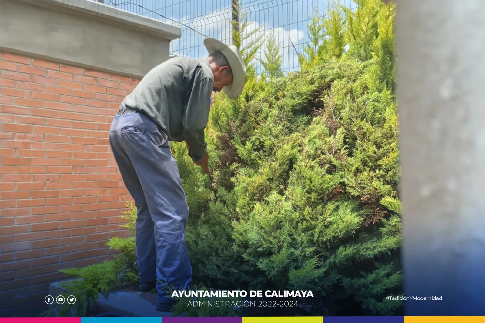 1695148025 Como parte del programa de Mantenimiento de Parques y Jardines scaled