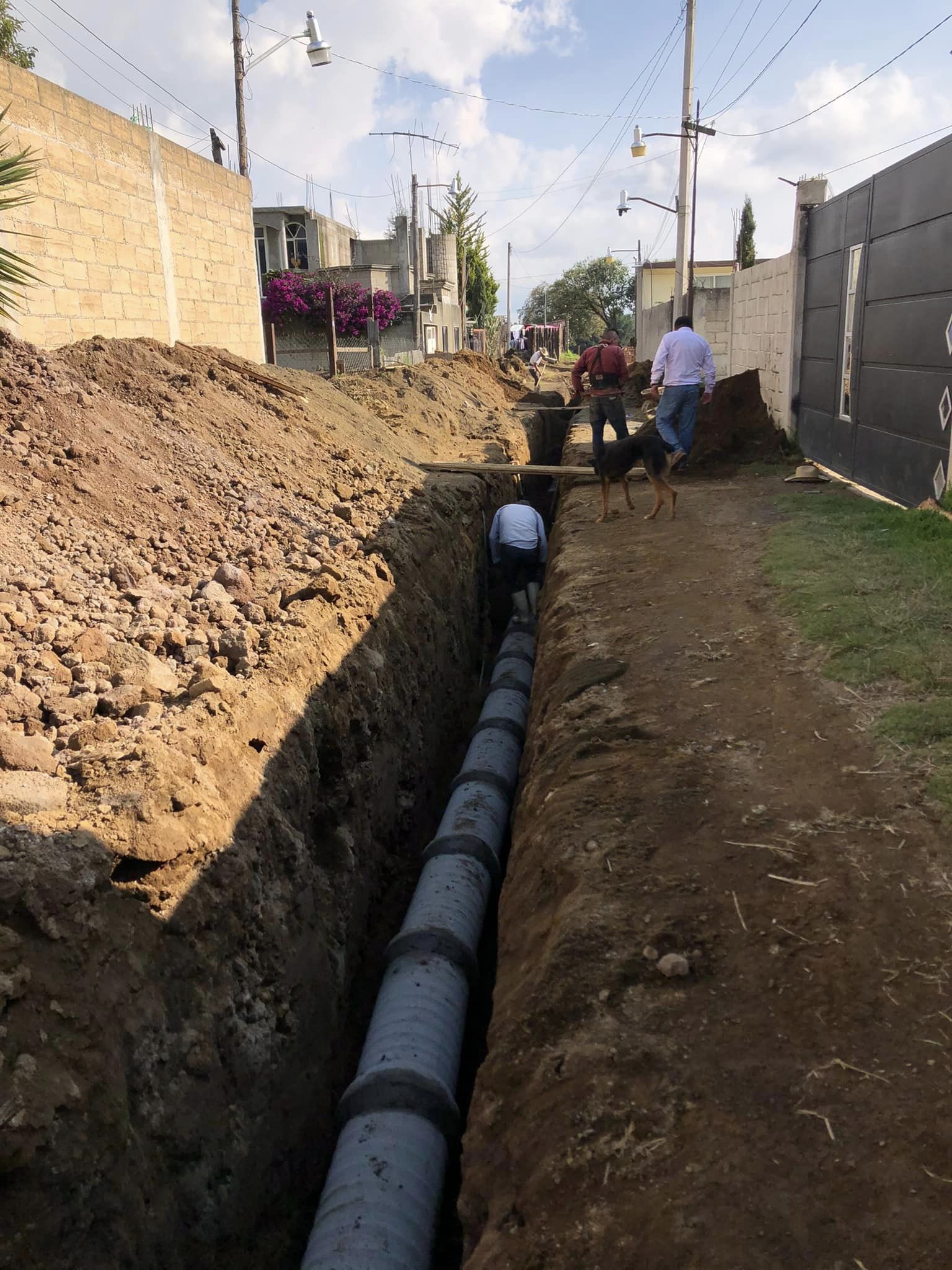 1695221304 246 Proceso de Obra del Drenaje Sanitario de la Calle Benito